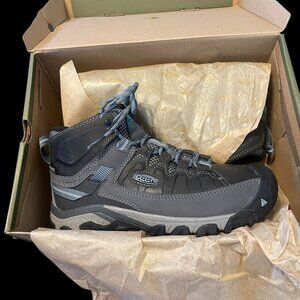 NIB KEEN Women's Kaci II Winter Mid Waterproof boot in Pale Olive/Brindle ZL729